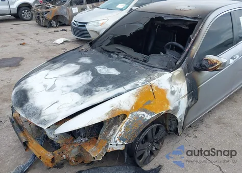 2011 Honda Accord 2.4 Se из США, поврежденный, VIN 1HGCP2F63BA008317